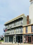 3 Bed, 3 Bath Loft in Downtown Louisville! Amazing River Views! Private Deck!