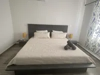 Cheerful 1 bedroom house w/ pool and much more!