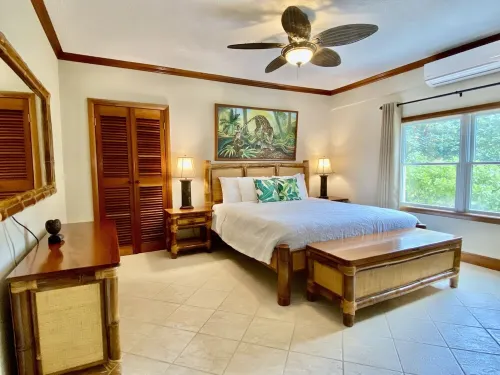 Absolute Beachfront - Gold Standard Approved Unit 8