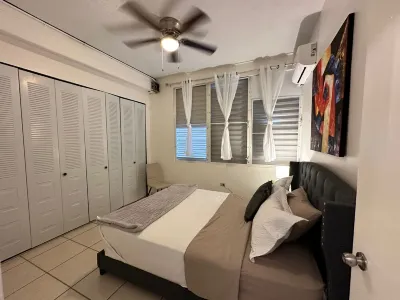 Spacious 3 bdr/2 bath apartment near Buye and La Mela, full A/C, WiFi, sleeps 8