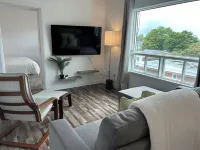 What a View!!! Chateau, Balcony incredible view of the Chateau! Free parking!