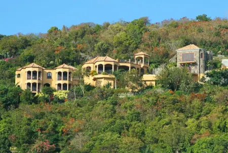 Cinnamon Breeze - Ultra-luxury villa in Peter Bay Estate