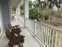 Spacious & Tranquil Condo Steps From the Beach! Near Marbella & San Juanillo Hotels in Playa Azul
