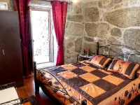 Casa da Quinta da Prelada with terrace + barbecue and pool for 4 people