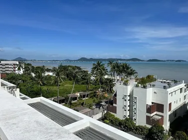 รูปภาพของStudio apartment with spectacular ocean view and large balcony