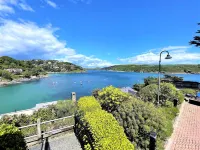 Apartment With Sea Views Of South Sands Beach, Salcombe With Parking for 2 cars.
