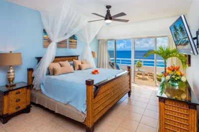 Excellent Oceanfront 2BR Condo, South tower, the Best Views in the complex!