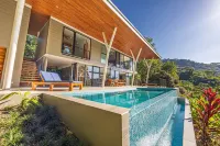 Tropical 4 Bedroom Luxury Home with Pool & Hot Tub
