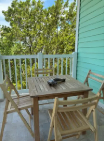 Ocean Pearl Bimini Bay Entire Condo Close to Pool with an optional golf cart