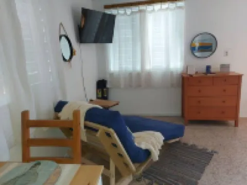 Rustic Private Studio Hotels in Levittown