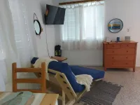 Rustic Private Studio Hotels in Levittown