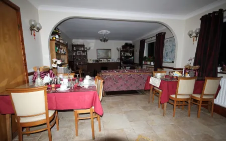 Fortview House Отели в г. Cootehill