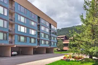 Comfortable Cozy Condo - Short Walk to American Eagle Lift - SH402 by RedAwning - balcony