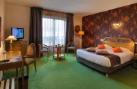 Logis Burnel Et la CLE des Champs Hotels in Remoncourt