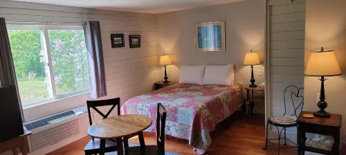 Hawks House Inn