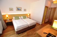 Wienerwaldhof Rieger Hotels in Untertullnerbach