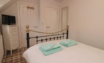 Dotty's Sunshine Cottage