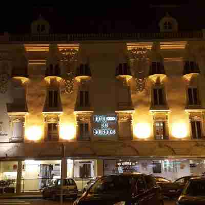 Logis hôtel-Restaurant Des Bourbons et Brasserie Pub 47 Hotel Exterior