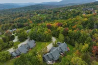 Ski-in Condo w/ Hot Tub on Burke Mtn Slopes! - Wifi