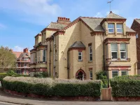 Trinity Lodge Hotels in Flamborough