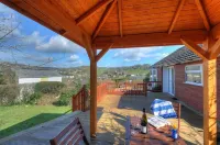 Charlesmead Отели в г. Комбпайн Русдон