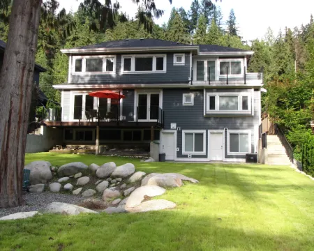 Riverfront Bed and Breakfast Hotels in North Vancouver