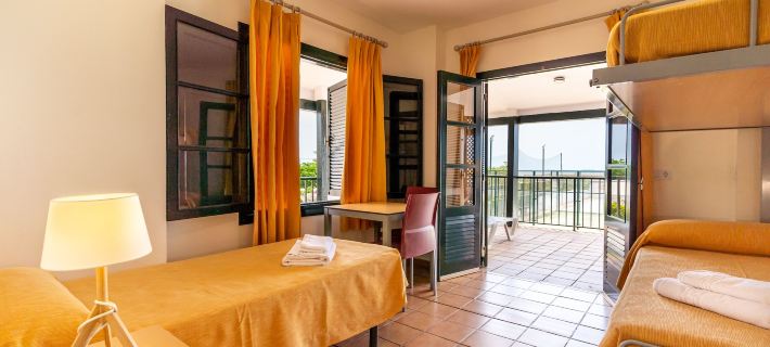 Albergue Inturjoven Punta Umbría メトロポリタナ・デ・ウェルバのホテル