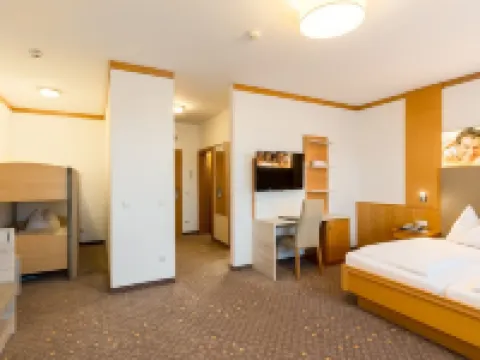 テルメンホテル クルツ ルッツマンスブルクのホテル