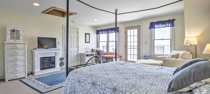 Fireplace + Sunroom! Oceanfront Cape Cod Cottage Ξενοδοχεία στην πόλη Dennis