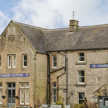 Dove Meadows House