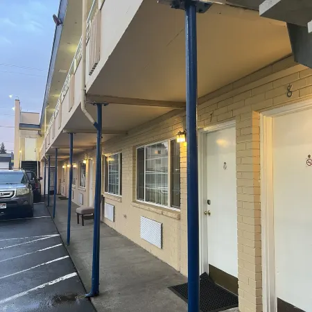 Columbus Motor Inn Отели рядом с достопримечательностью «Торговый центр Northgate»
