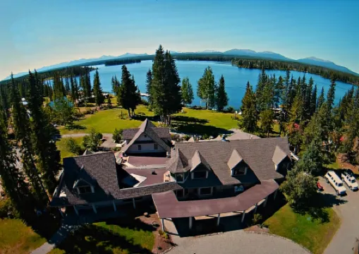 Retreat Wilderness Inn