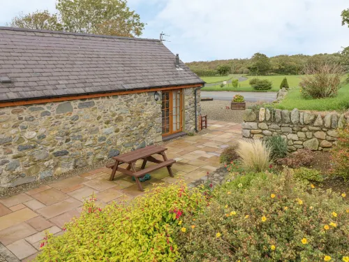 Lily Cottage - parking