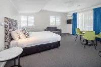 Batemans Bay Lodge - parking