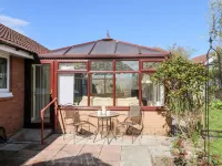 7 Marl Croft Hotels in 