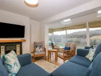 Anjoma Hotels in Looe