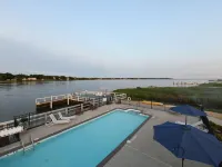 Bayview Resort Hotels in Hampton Bays