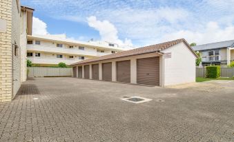 Coral Breeze Bradman Avenue Maroochydore - Housity