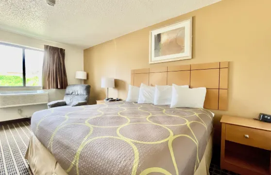 伊克諾旅館昆西