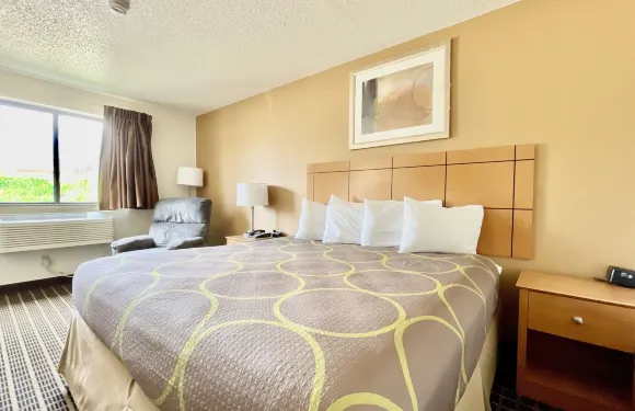 伊克諾旅館昆西