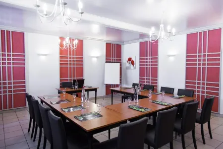 Logis le Bourguignon Отели в г. Пишанж