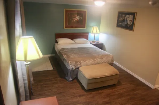 美國廣場汽車旅館