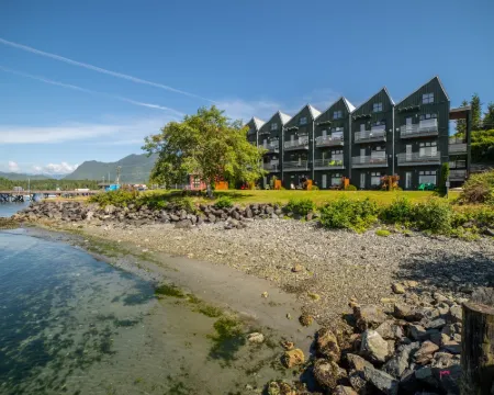 Island Village Properties at Fred Tibbs Hotels in Tofino