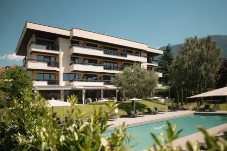 Hotel Pollinger Отели в г. Чермес