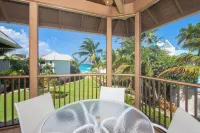 3-Bedroom Oceanview Condo + Pool Directly on Seven Mile Beach