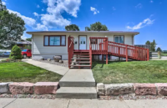 Walk to Main St Sturgis Apt with Grill! โรงแรมใน