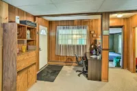 Secluded Getaway < 10 Mi to Saratoga Springs! - Homestays