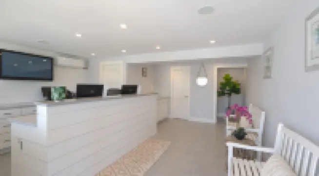 Sea Crest