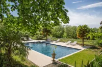 Logis Hôtel Restaurant Château Bellevue فنادق في Labastide-d'Armagnac