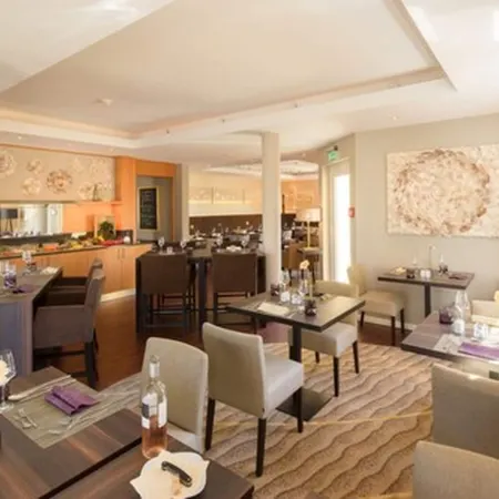 Moin Hotel Cuxhaven Отели в г. Куксхафен